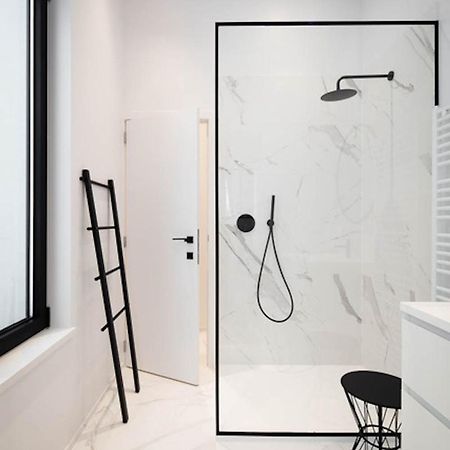 Studios Fully Equipped Near Place Stephanie Bryssel Exteriör bild